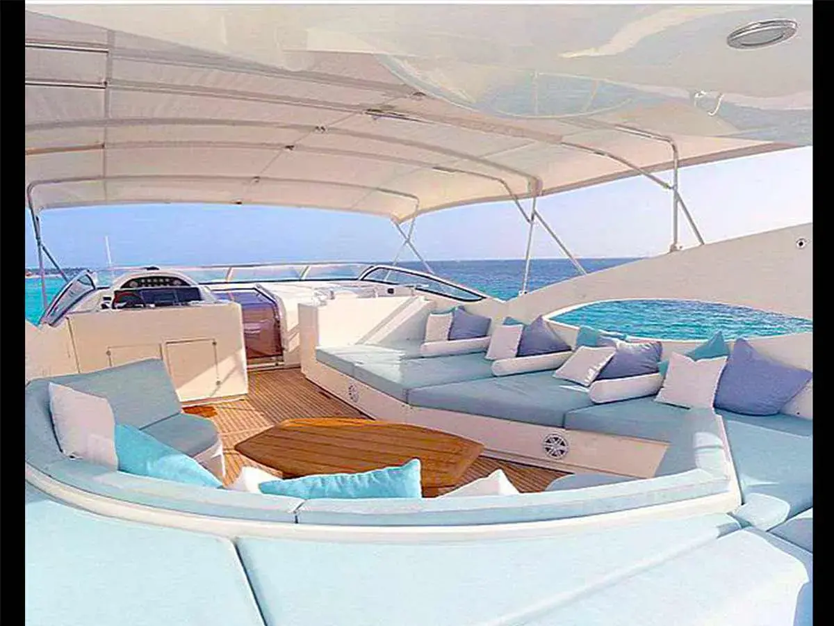 105' Sunseeker photo 6