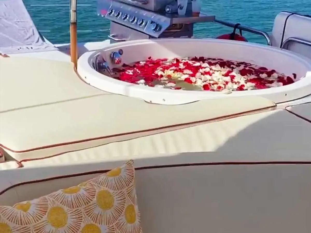 105' Sunseeker photo 7