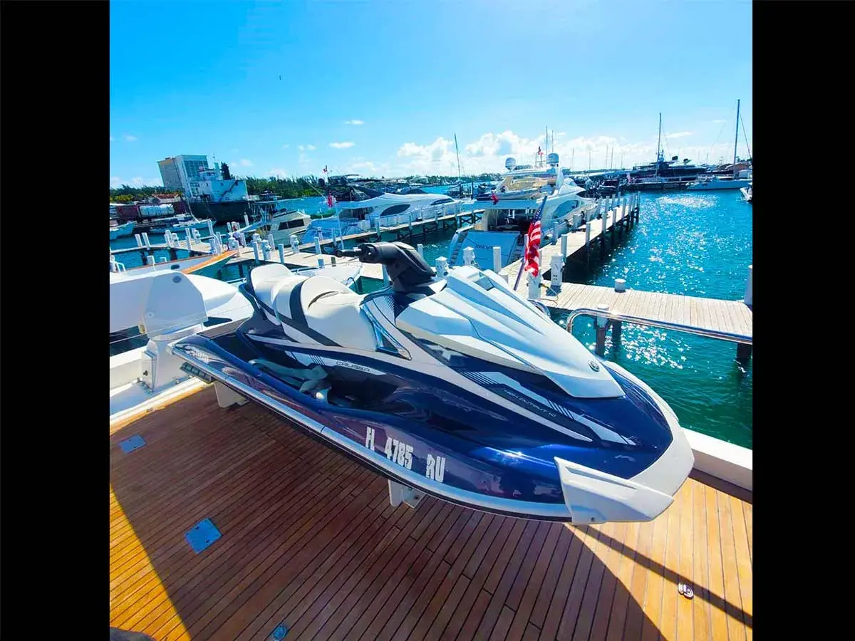 105' Sunseeker photo 12