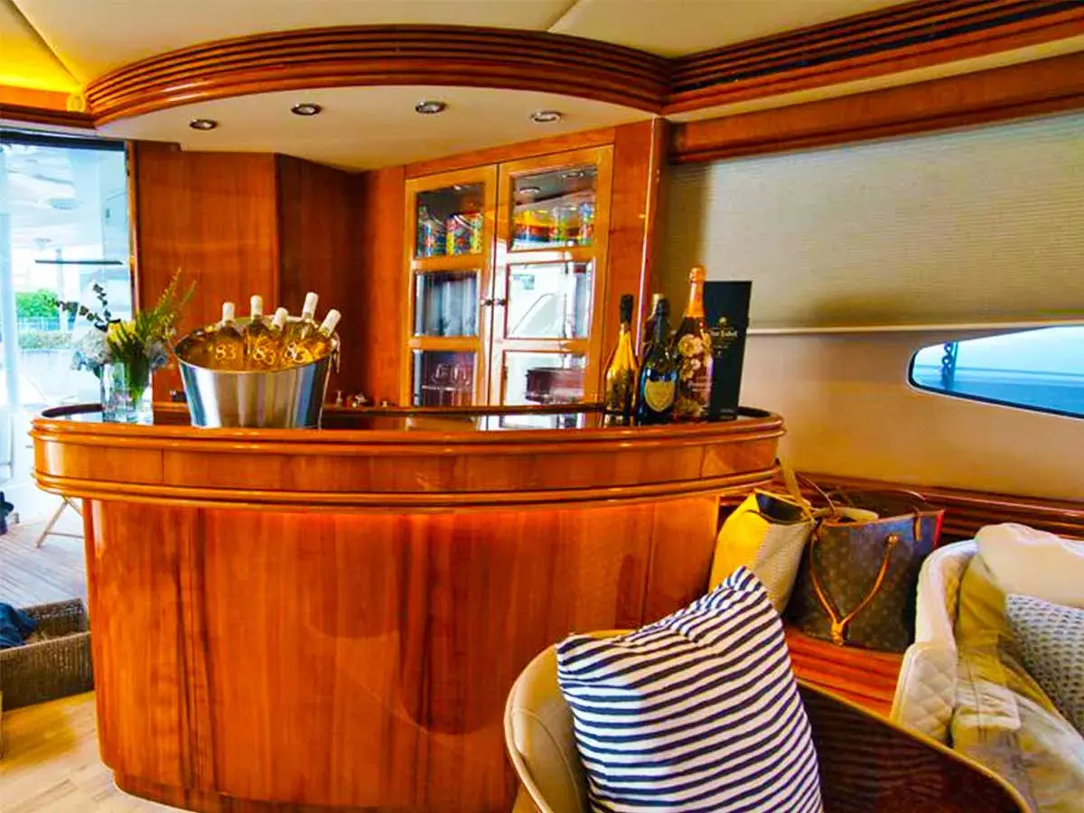 105' Sunseeker photo 21