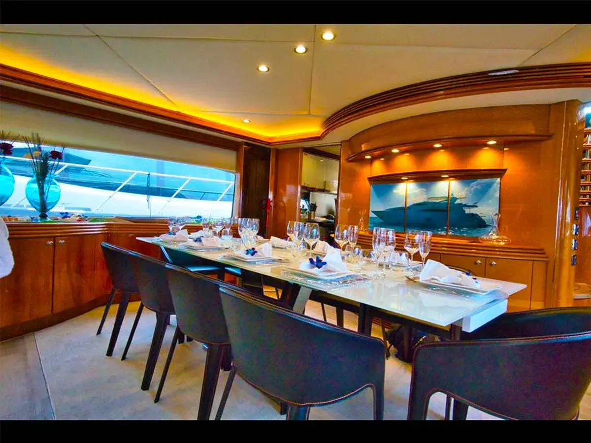 105' Sunseeker photo 22