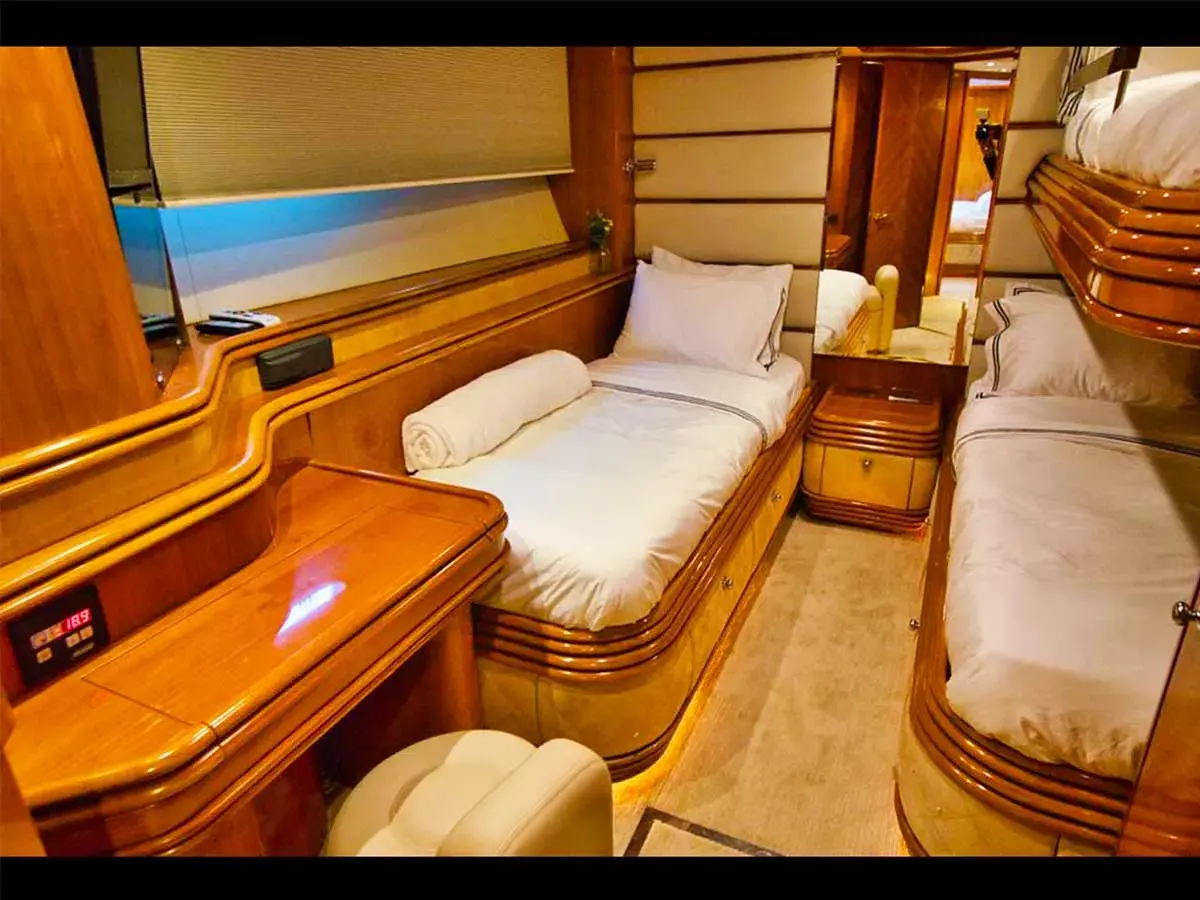 105' Sunseeker photo 33