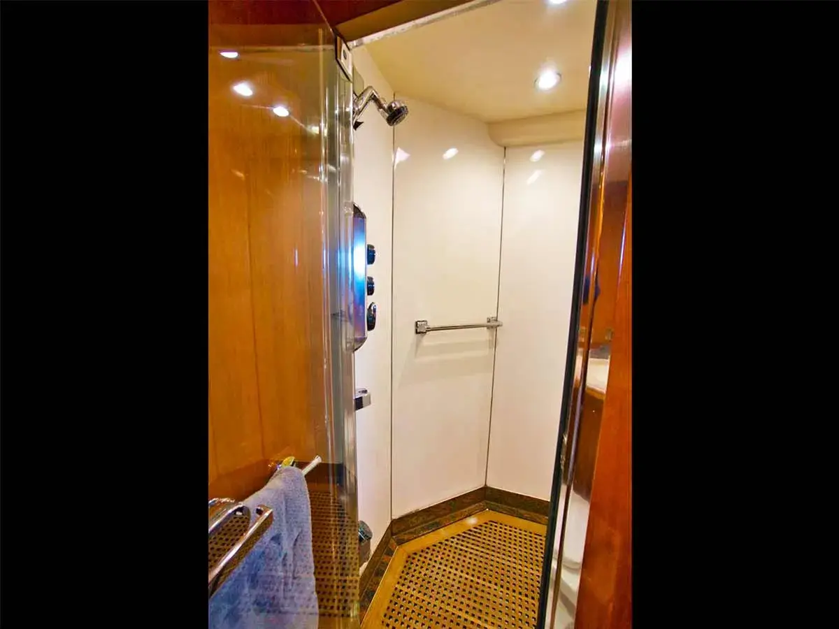 105' Sunseeker photo 34