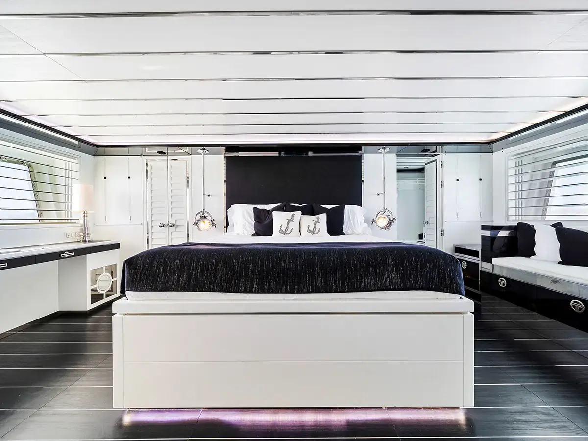 120' Tecnomar photo 2