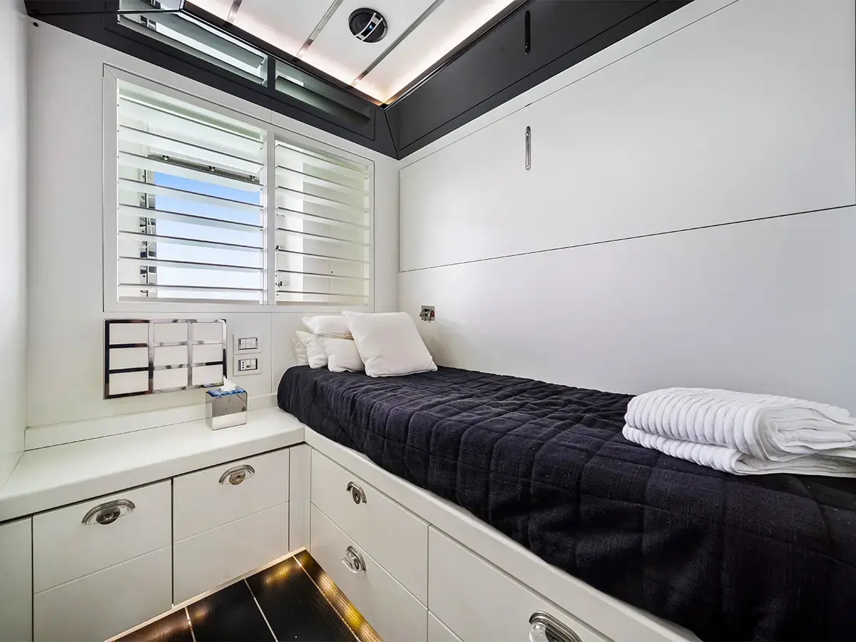 120' Tecnomar photo 18