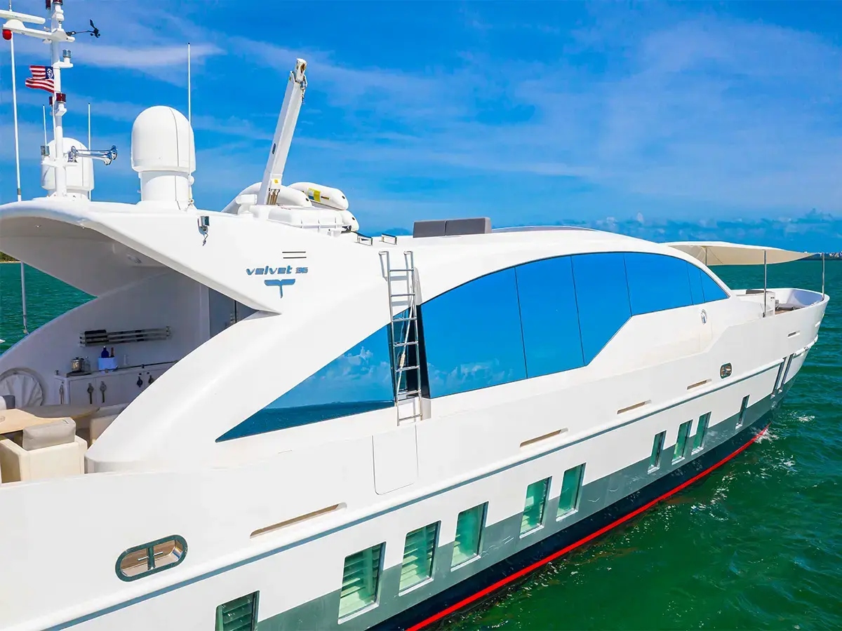 120' Tecnomar photo 42