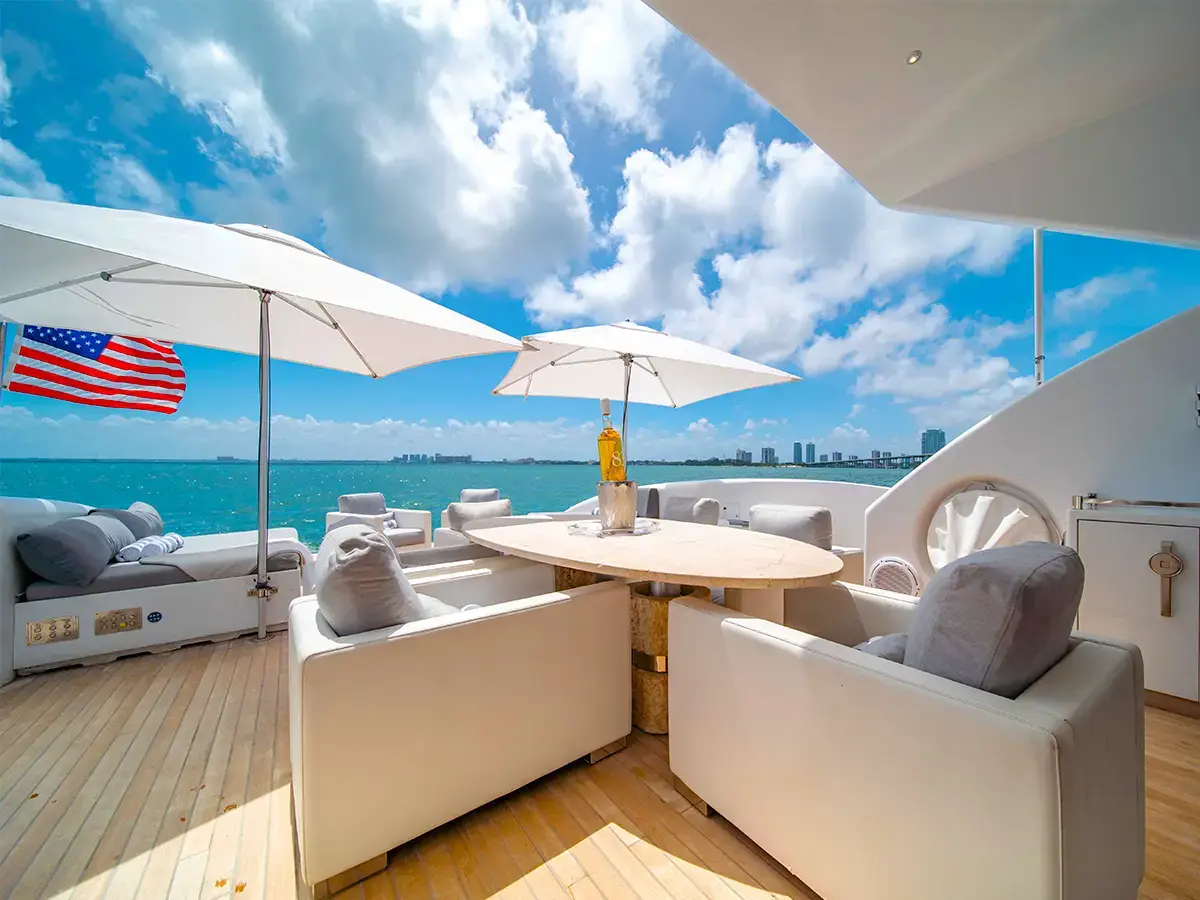 120' Tecnomar photo 52