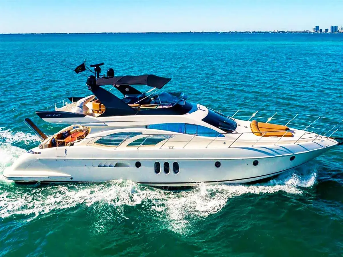 62' Azimut photo 21