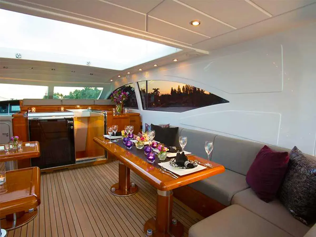 72' Mangusta photo 2