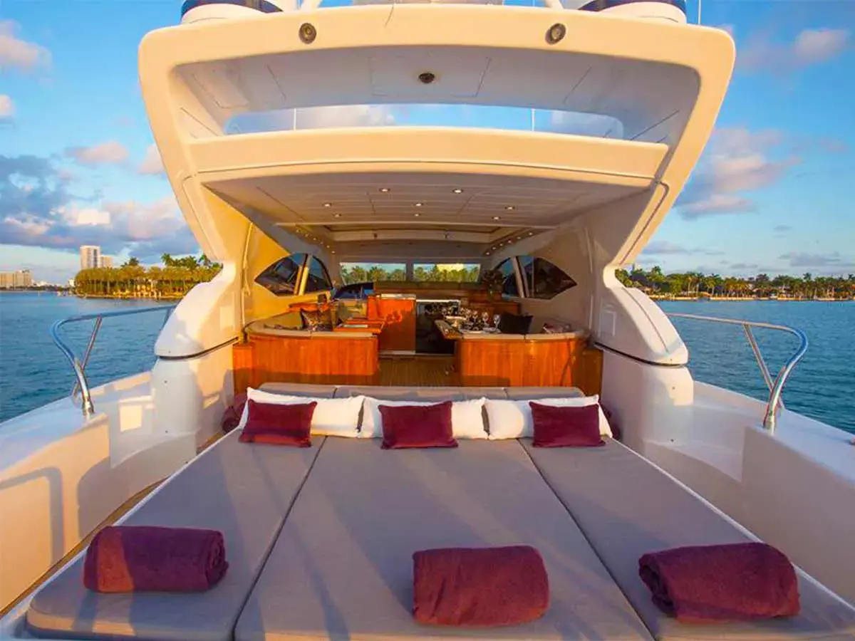 72' Mangusta photo 5