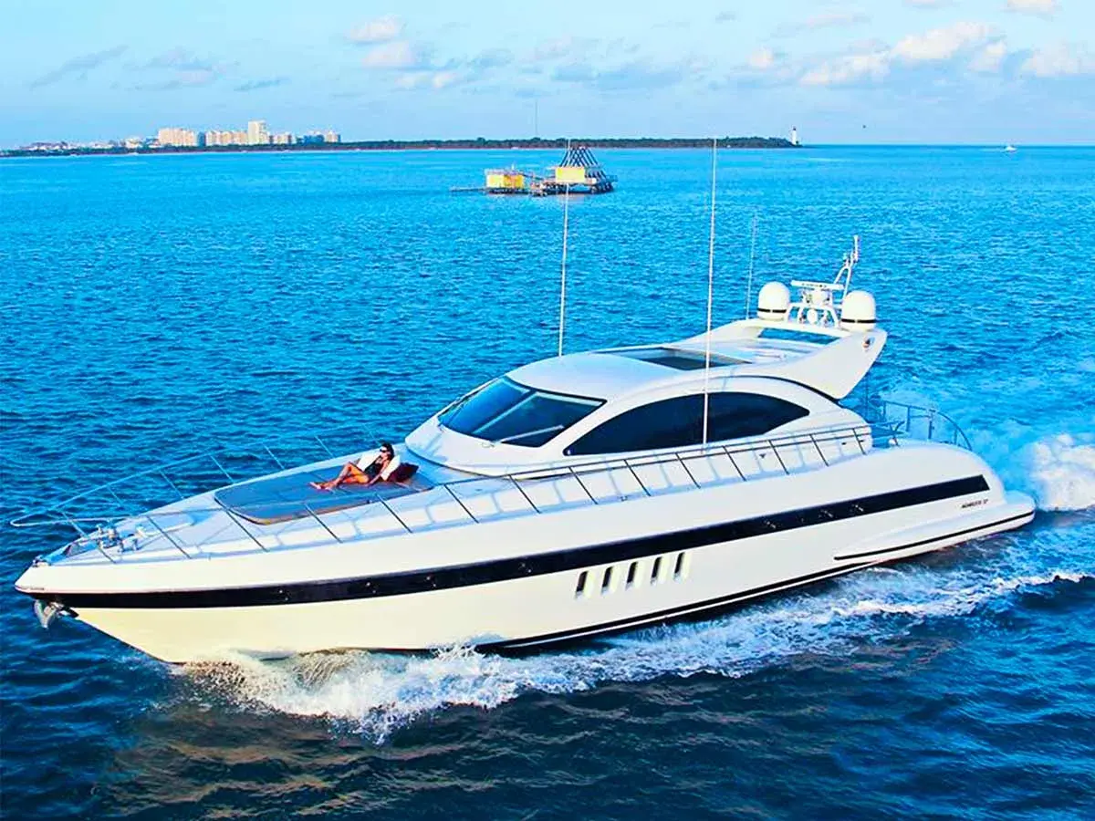 72' Mangusta photo 21