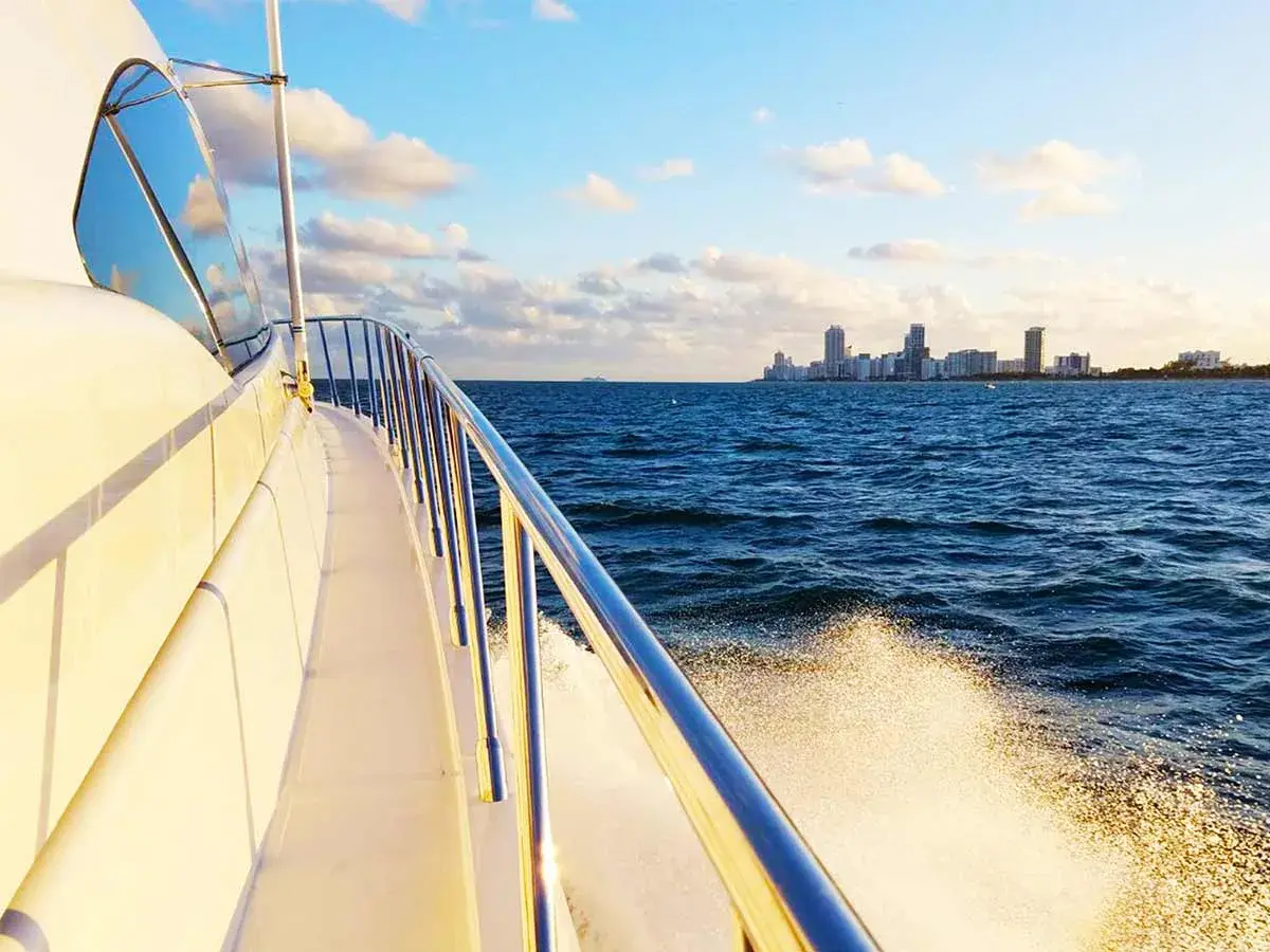 72' Mangusta photo 24