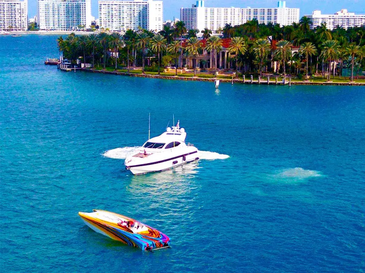72' Mangusta photo 27