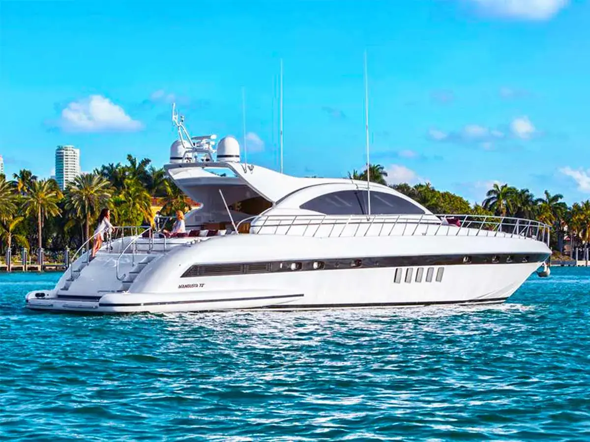 72' Mangusta photo 31