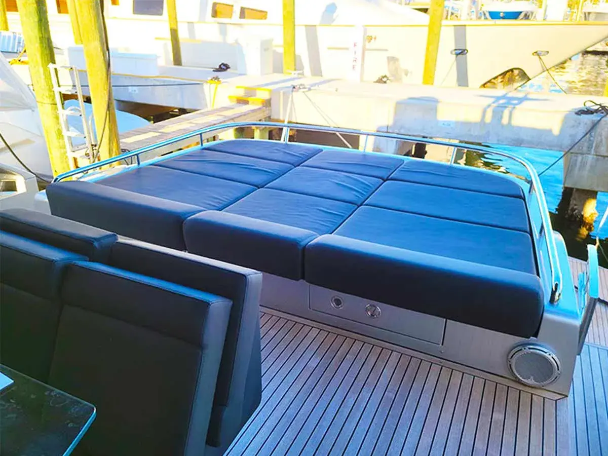 92' Pershing photo 10