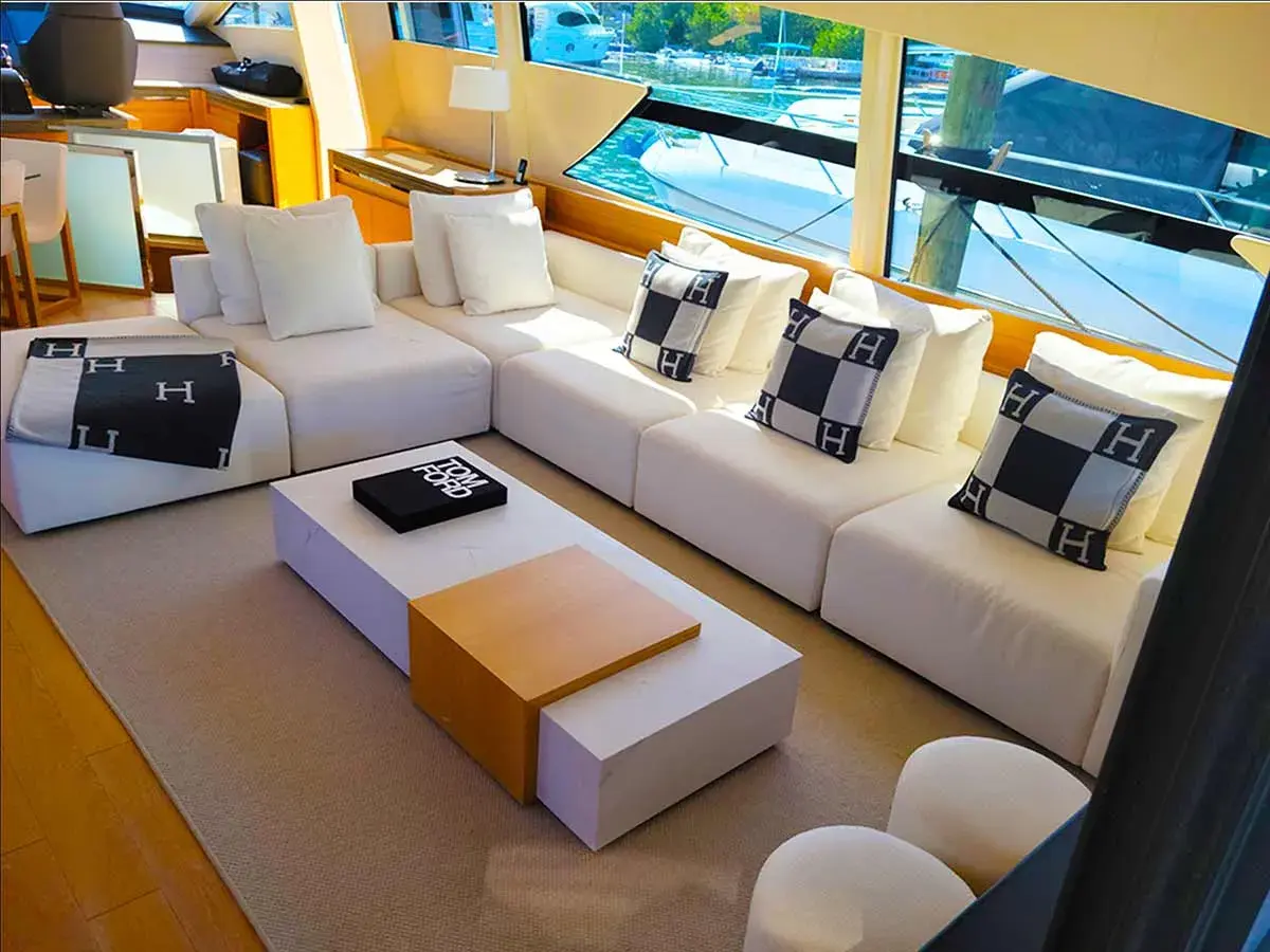 92' Pershing photo 12