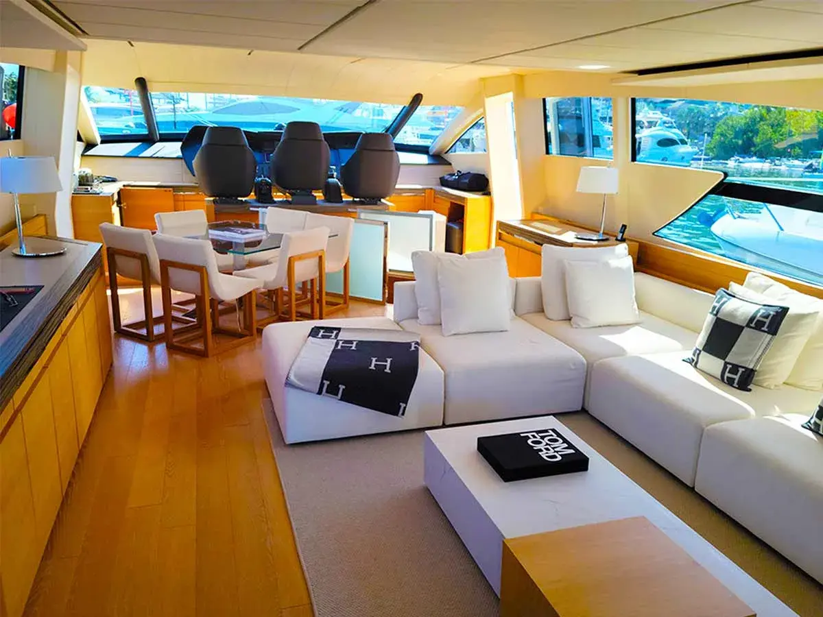 92' Pershing photo 13